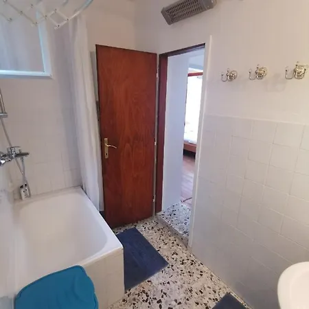 Pensión Authentico Deluxe Rooms